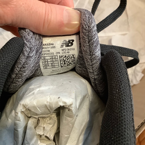 NEW BALANCE Marisek4 Black & White Running Shoes Size 12 - Picture 12 of 16